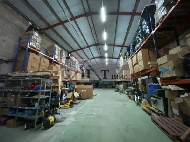 Industriel/Logistique dans Bagnolet à vendre - Photo de l’immeuble – Image 2 sur 5