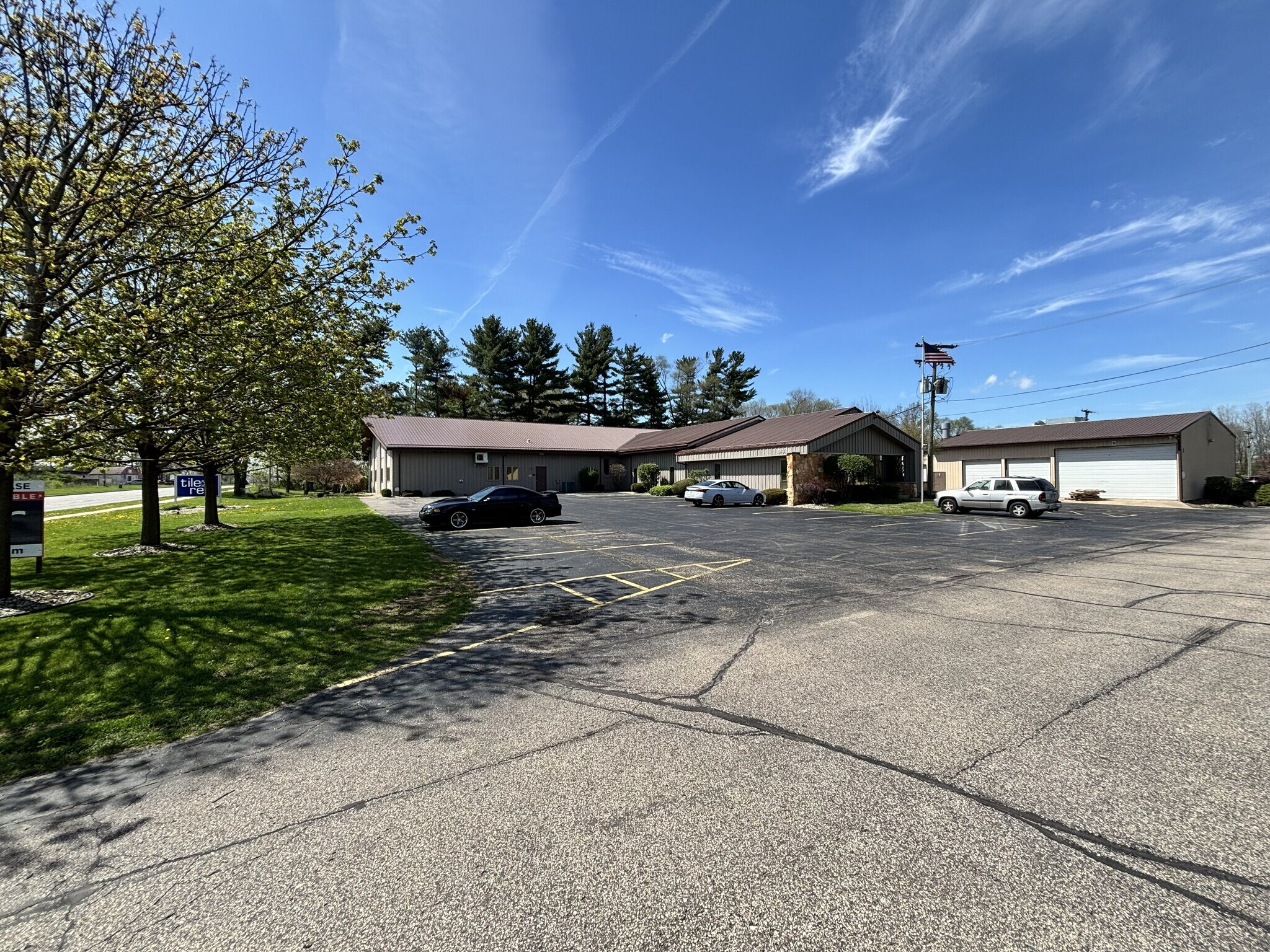 1500 W Hively Ave, Elkhart, IN à louer Photo principale– Image 1 sur 10