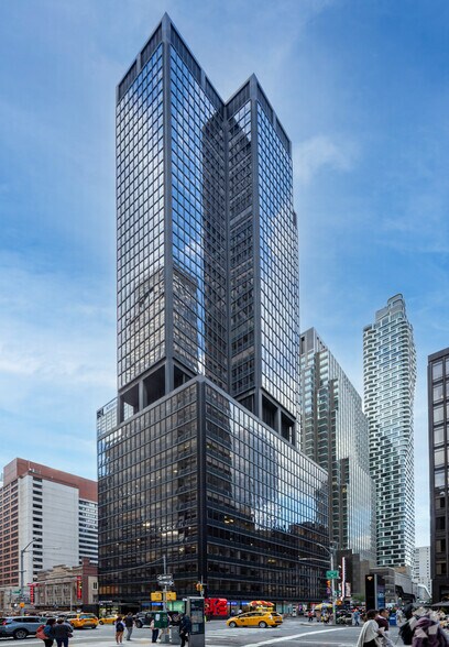 810 Seventh Ave, New York, NY à louer - Photo de l’immeuble – Image 2 sur 9