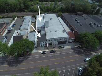Plus de détails pour 26 E High St, Pottstown, PA - Industriel/Logistique à vendre