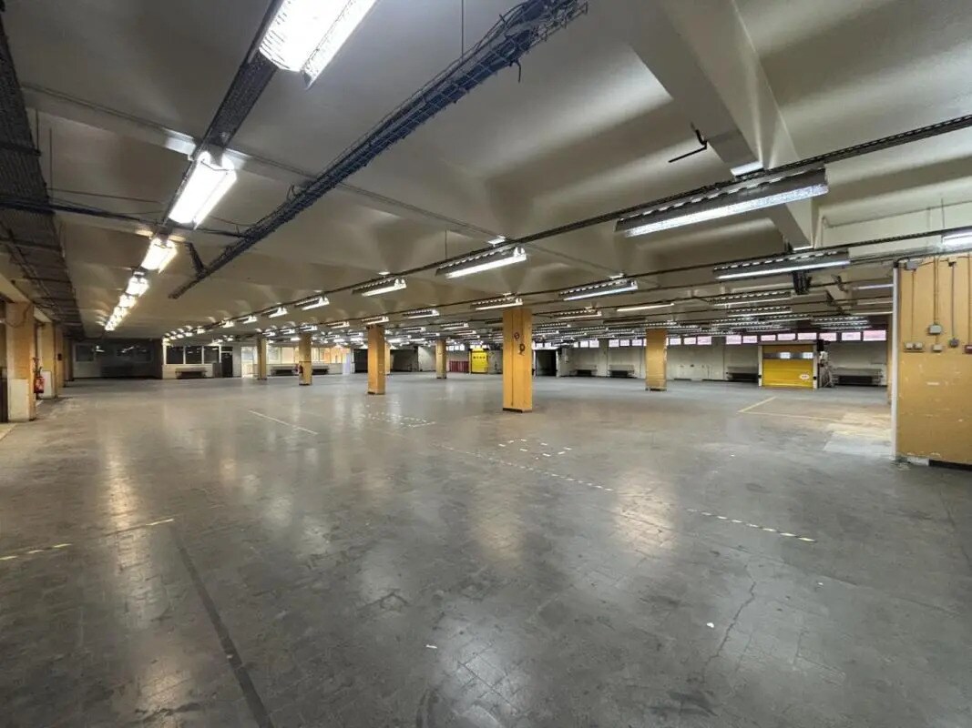 Local d’activités dans Lille à louer Photo de l’immeuble– Image 1 sur 7