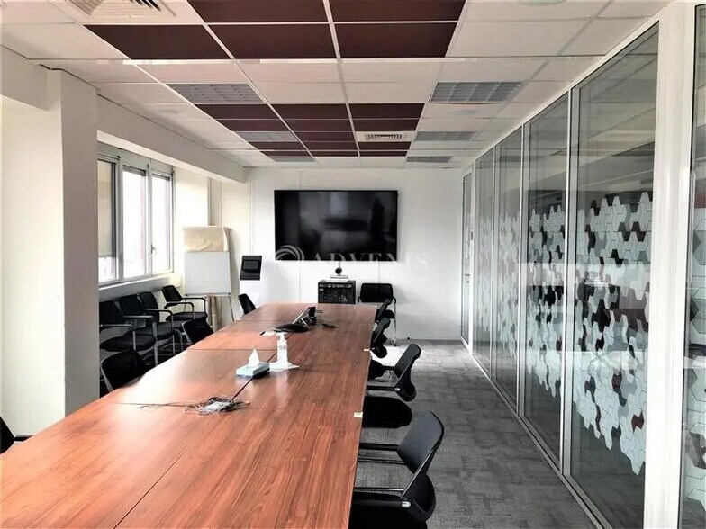 Bureau dans Fontenay-sous-Bois à louer - Photo de l’immeuble – Image 3 sur 6