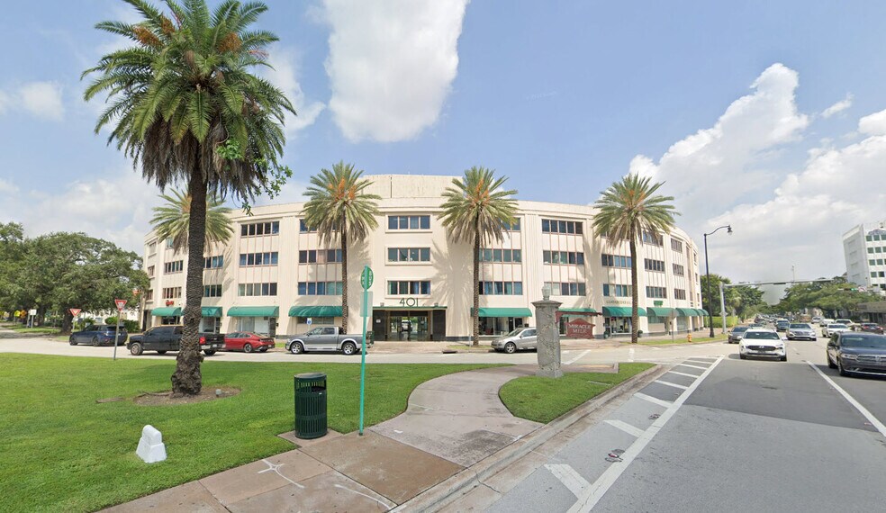401 Coral Way, Coral Gables, FL à louer - Photo de l’immeuble – Image 2 sur 21