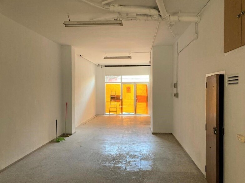 Local commercial dans València à vendre - Photo de l’immeuble – Image 2 sur 10