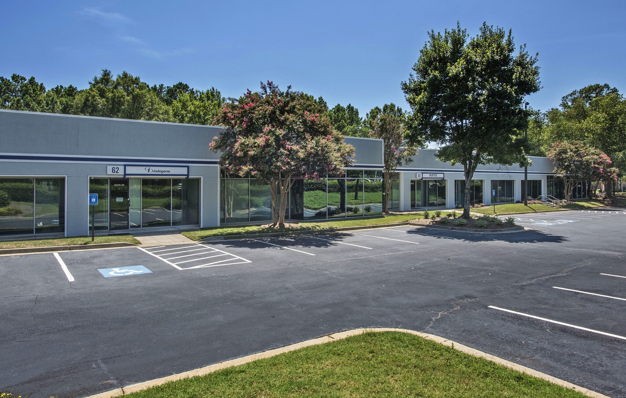 100 Chastain Center Blvd, Kennesaw, GA à louer Photo principale– Image 1 sur 19