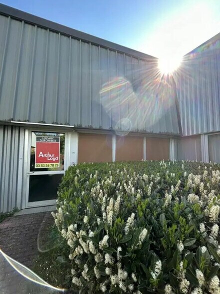Bureau dans Maxéville à louer - Photo de l’immeuble – Image 1 sur 8