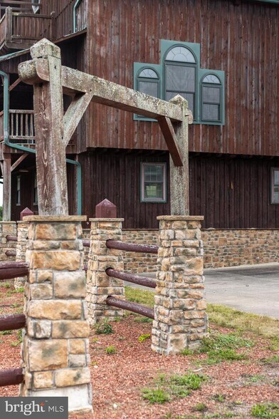 107 Yearicks Blvd, Centre Hall, PA à vendre - Photo de l’immeuble – Image 3 sur 27