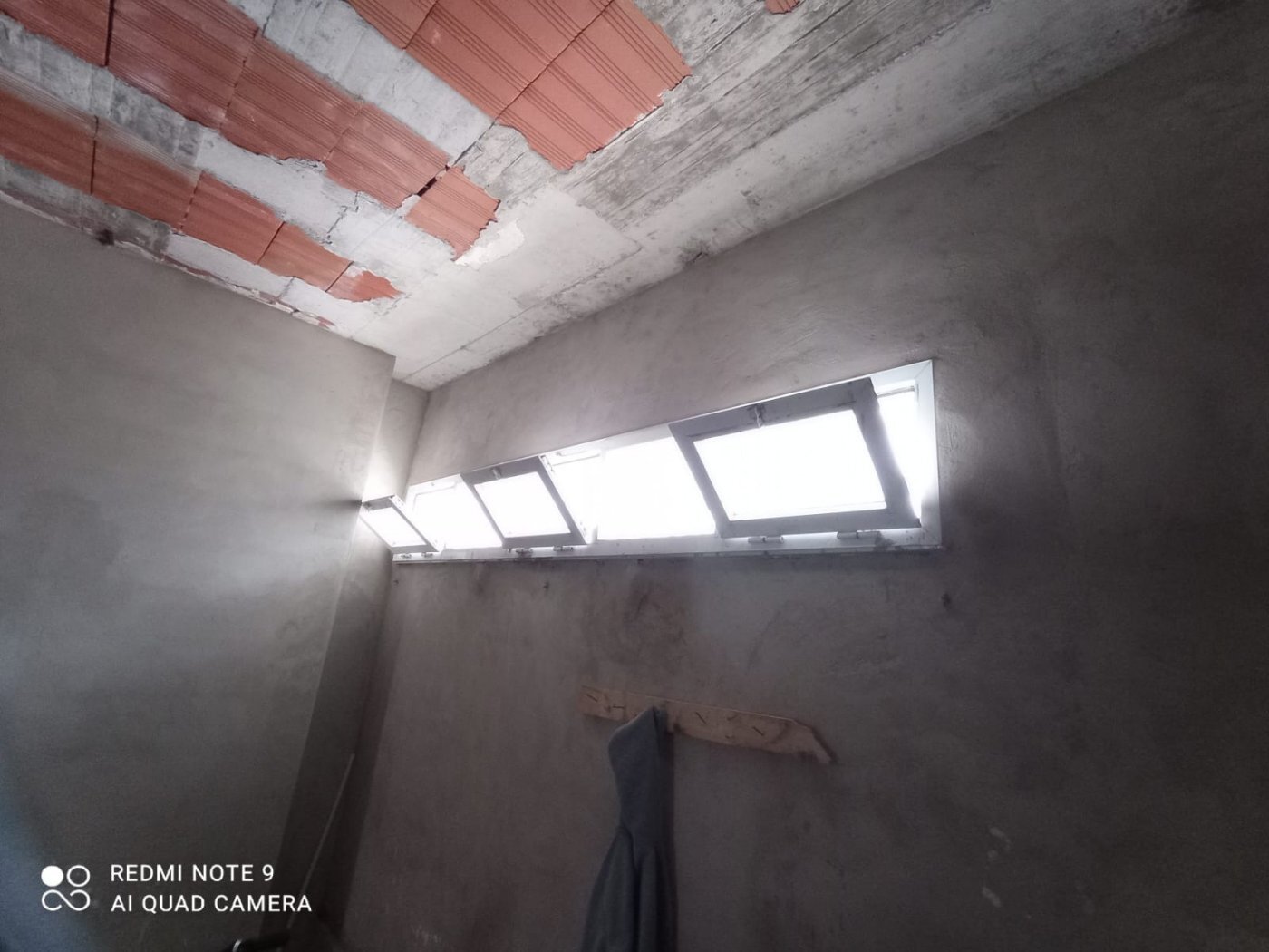 Local commercial dans Cáceres, Cáceres à louer Photo de l’immeuble– Image 1 sur 6