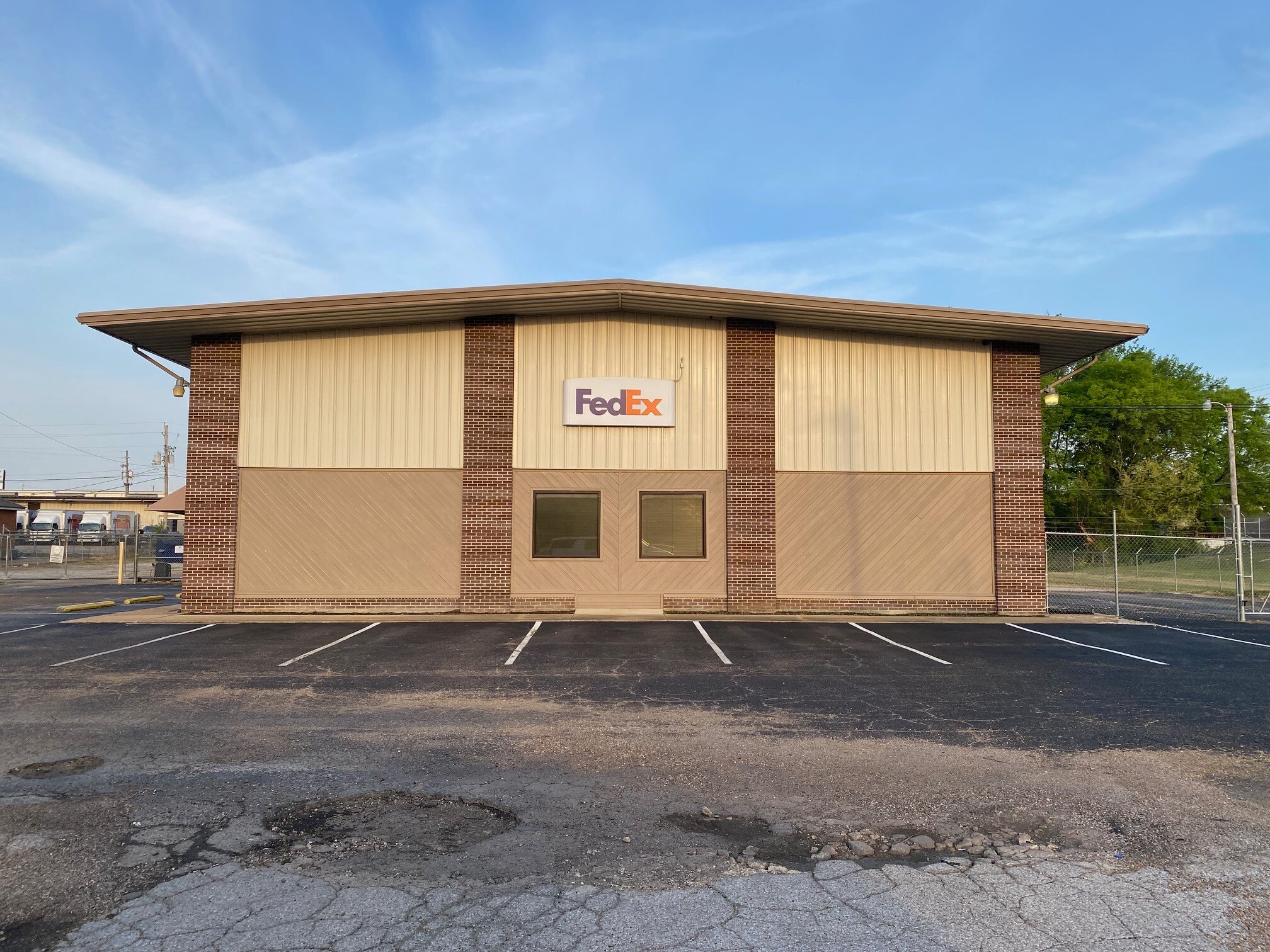 1155 S Gloster St, Tupelo, MS à vendre Photo de l’immeuble– Image 1 sur 11