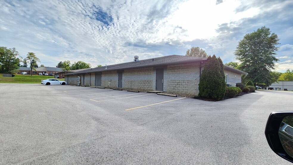 3485 Fortuna Rd, Akron, OH à louer - Photo de l’immeuble – Image 2 sur 2
