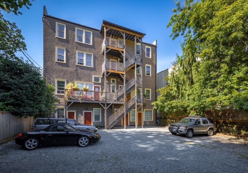 3636 Fraser St, Vancouver, BC à vendre - Photo de l’immeuble – Image 3 sur 10