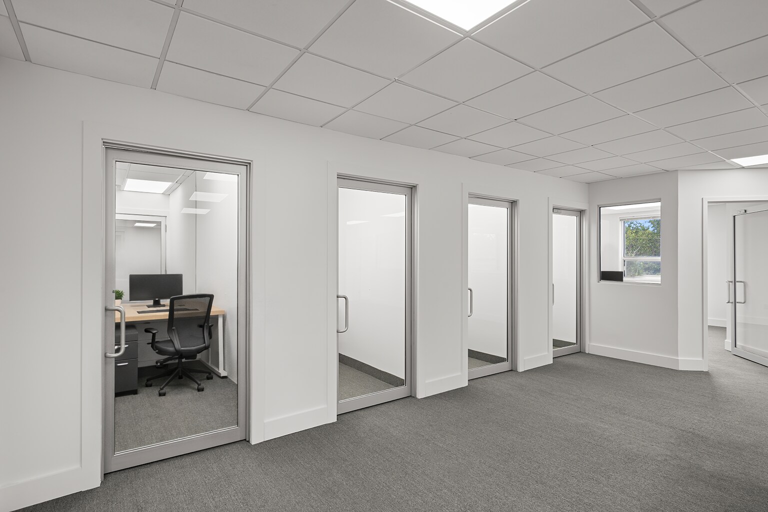 33 Flying Point Rd, Southampton, NY à louer Photo intérieure– Image 1 sur 5