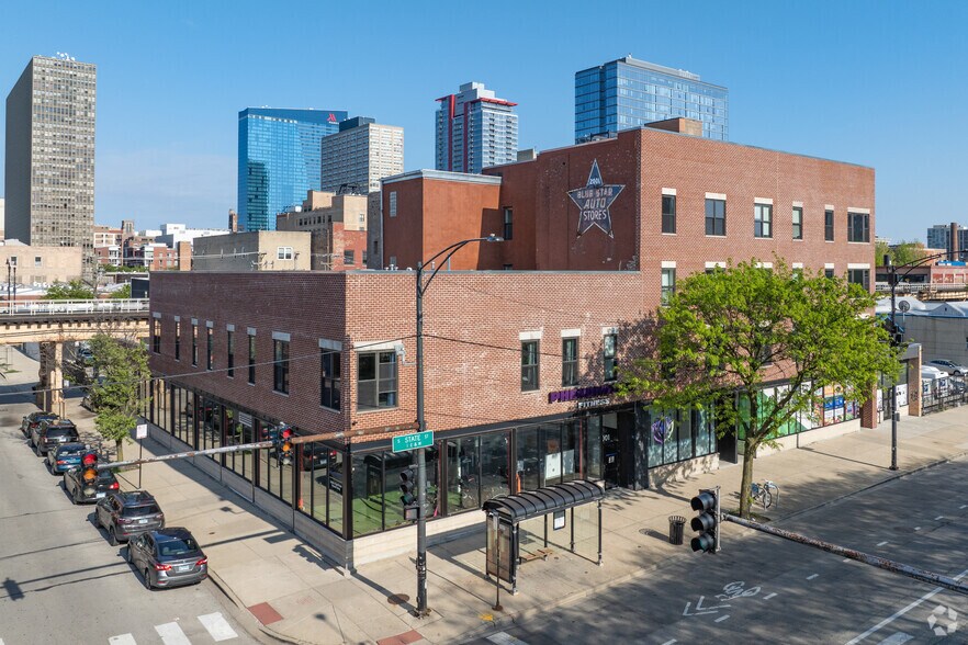 2000-2100 W State St, Geneva, IL à louer - Photo principale – Image 1 sur 4