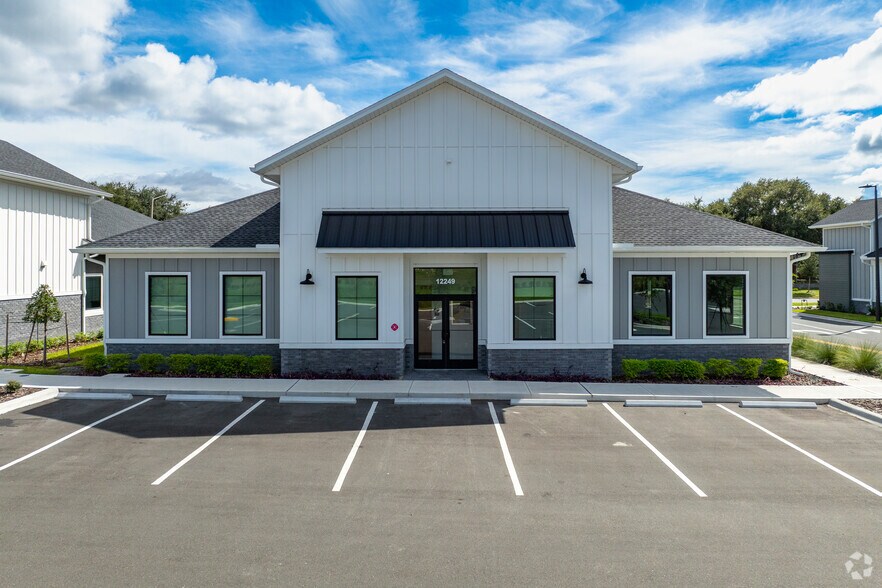 12249 Stoneybrook Pky, Winter Garden, FL à vendre - Photo de l’immeuble – Image 3 sur 20