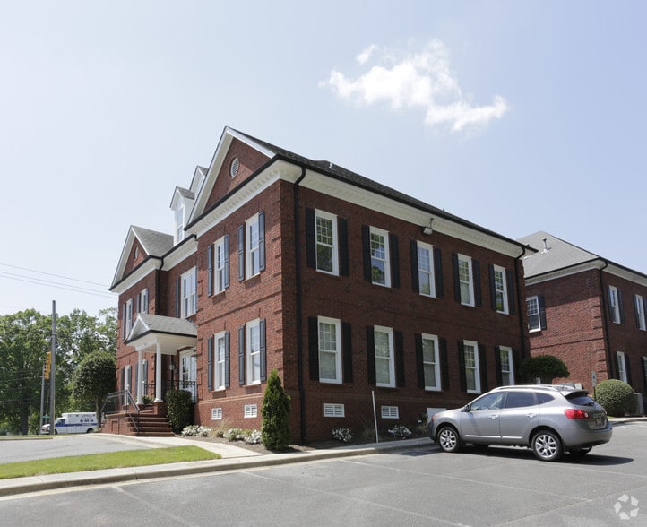 2602 W Roosevelt Blvd, Monroe, NC à louer - Photo de l’immeuble – Image 3 sur 14