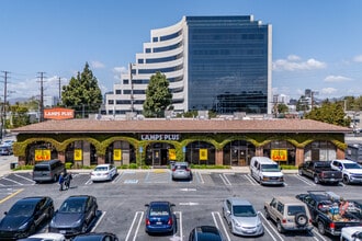 2012 S Bundy Dr, Los Angeles, CA à louer Photo de l’immeuble– Image 1 sur 16