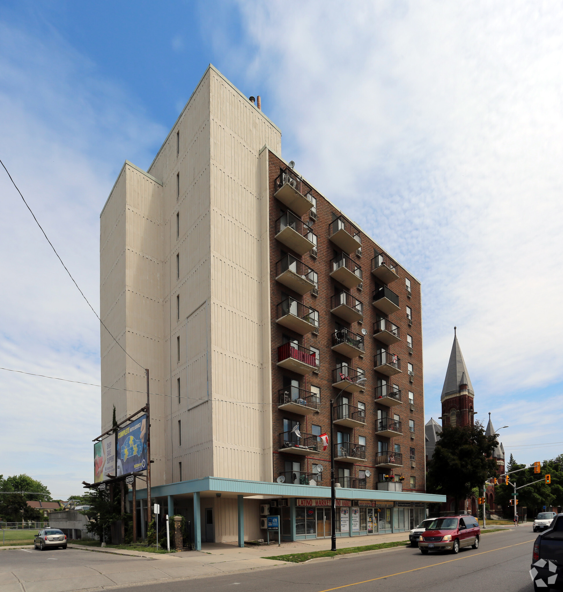 470 Dundas St, London, ON à louer Photo principale– Image 1 sur 3
