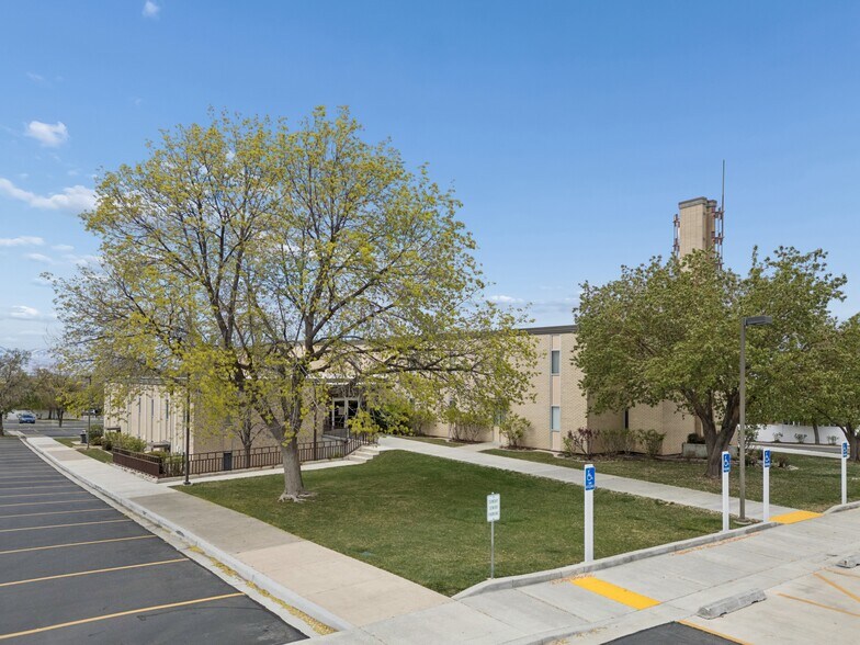 7075 2260 E, Cottonwood Heights, UT à vendre - Photo de l’immeuble – Image 2 sur 4
