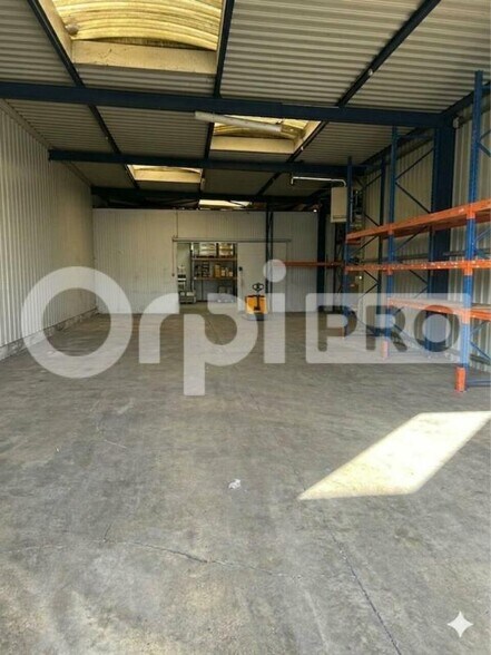 Local d'activités dans Coulommiers à vendre - Photo intérieure – Image 2 sur 4