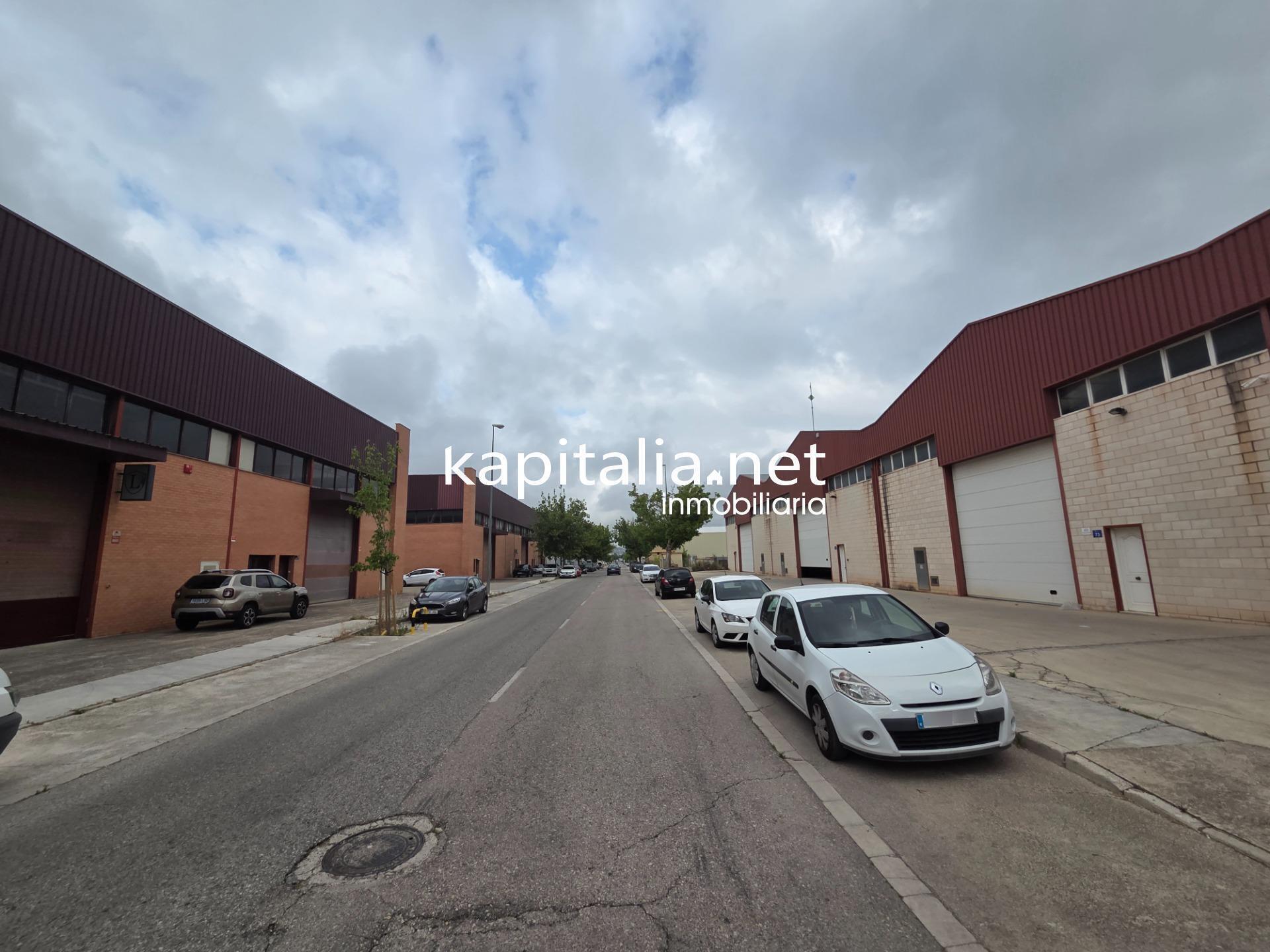 Industriel/Logistique dans Ontinyent, Valencia à vendre Photo de l’immeuble– Image 1 sur 7