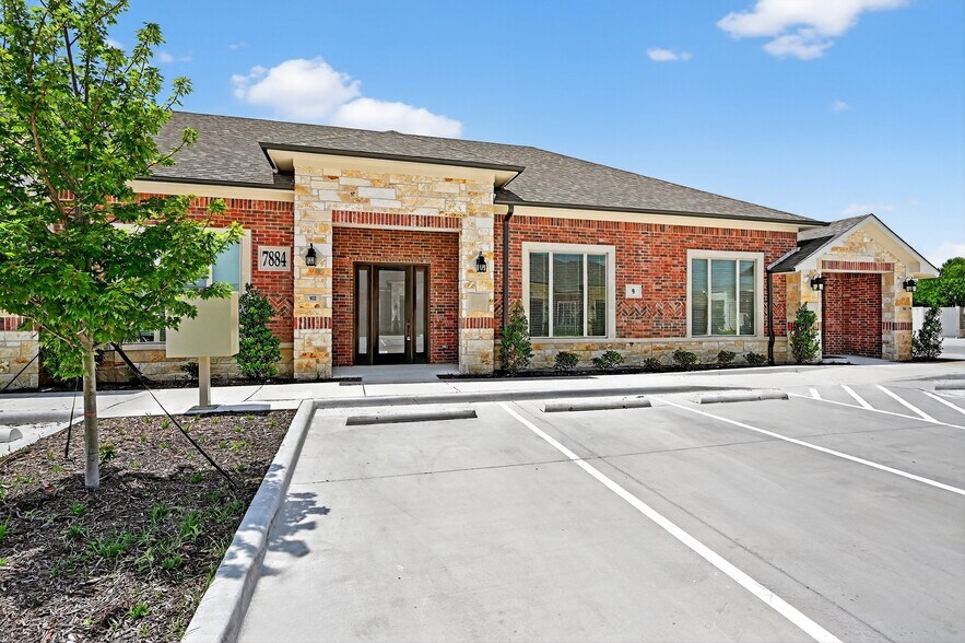 7884 Preston Rd, Frisco, TX à louer - Photo de l’immeuble – Image 3 sur 14