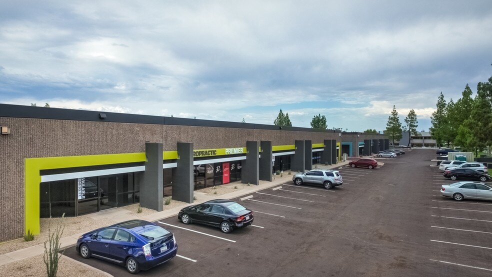 5024 S Ash Ave, Tempe, AZ à louer - Photo de l’immeuble – Image 3 sur 5
