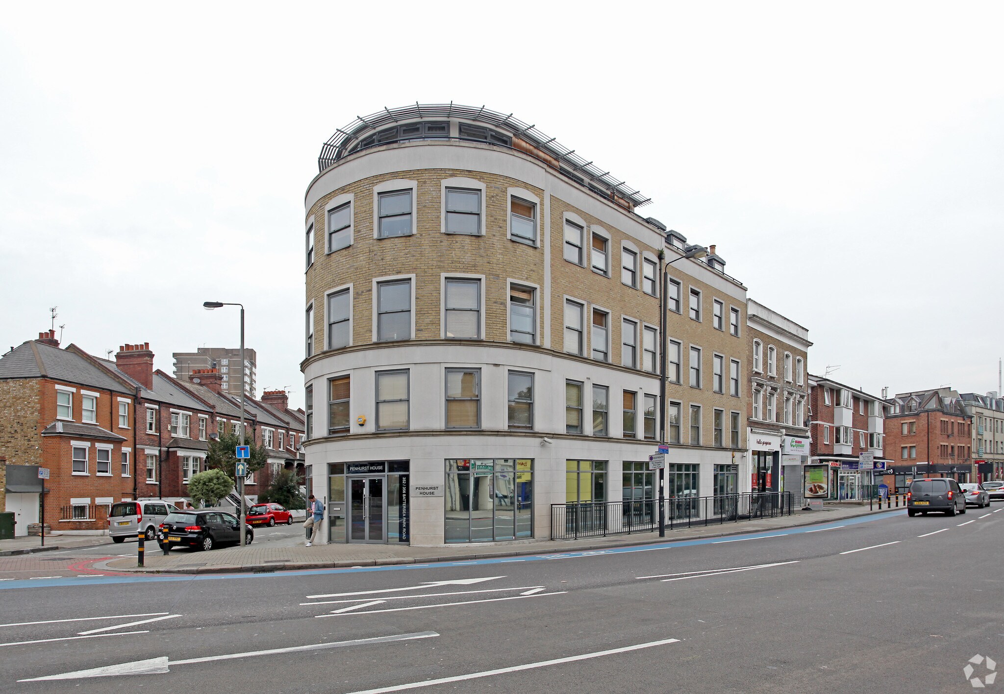 352-356 Battersea Park Rd, Londres à louer Photo principale– Image 1 sur 8