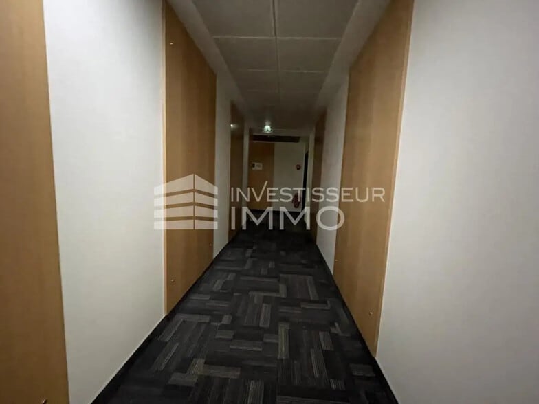 52 Boulevard De L'Yerres, Évry-Courcouronnes à vendre - Photo de l’immeuble – Image 3 sur 4