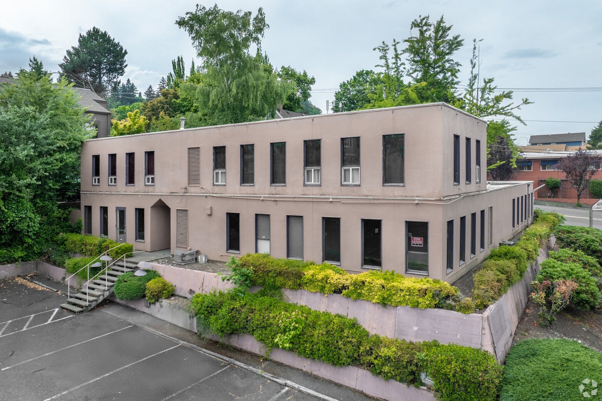 4515 SW Corbett Ave, Portland, OR à louer Photo principale– Image 1 sur 12