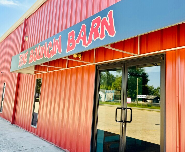 2509 S 1st St, Terre Haute, IN à vendre - Photo de l’immeuble – Image 3 sur 41