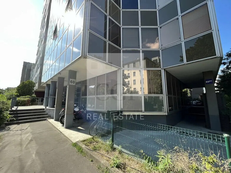 Bureau dans Villeurbanne à louer - Photo de l’immeuble – Image 1 sur 13