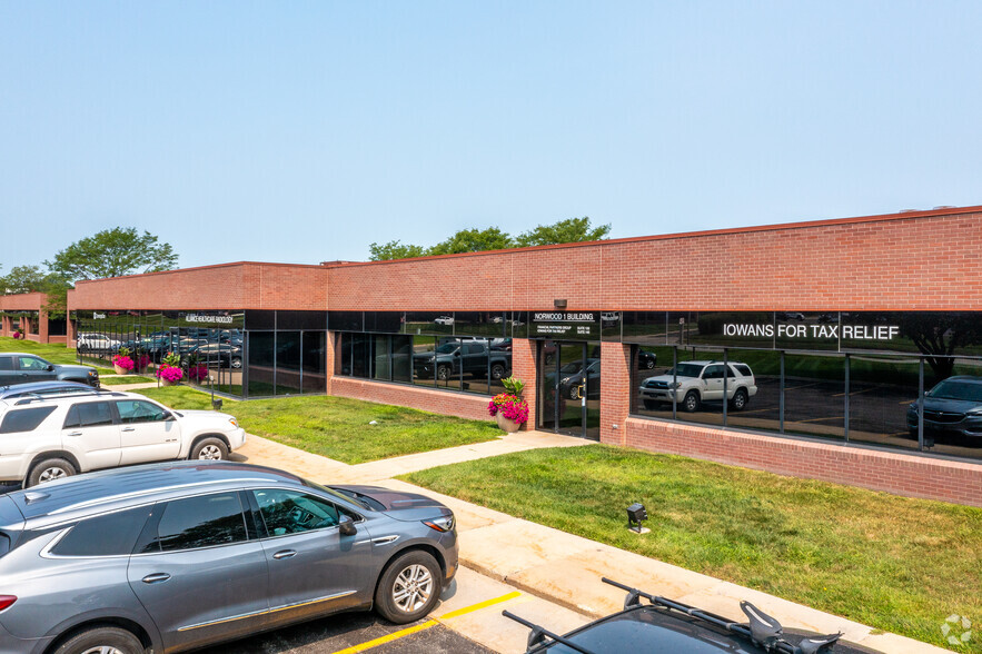 7601 Office Plaza Dr N, West Des Moines, IA à louer - Photo de l’immeuble – Image 2 sur 5