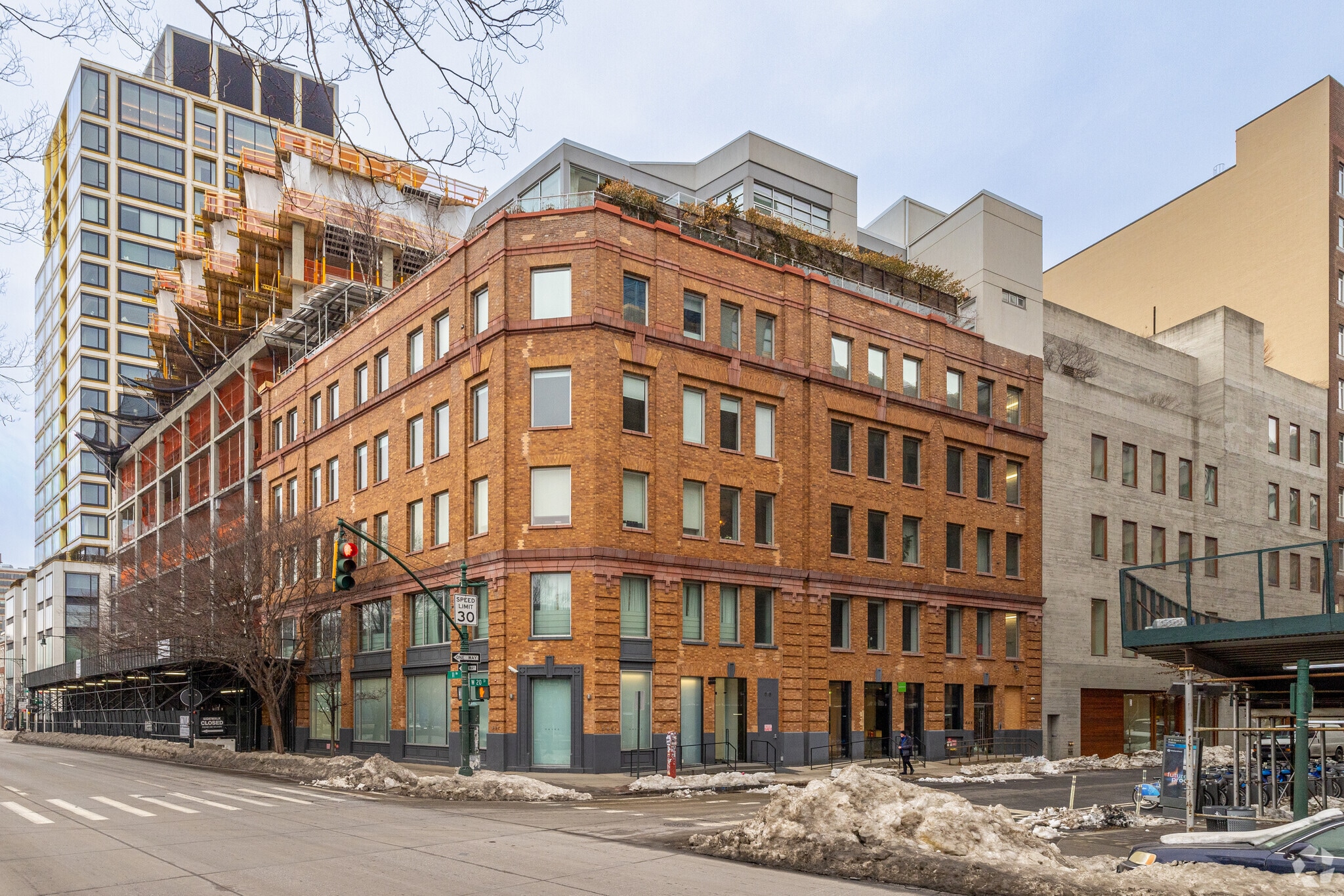 120-126 Eleventh Ave, New York, NY à louer Photo principale– Image 1 sur 5