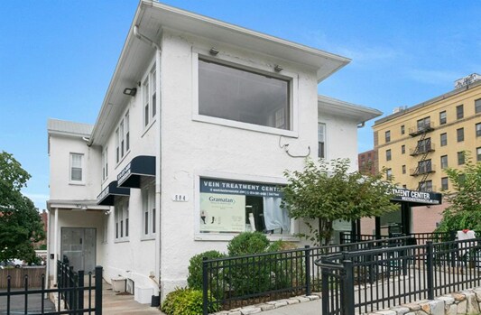 504 Gramatan Ave, Mount Vernon, NY à louer Photo de l’immeuble– Image 1 sur 27