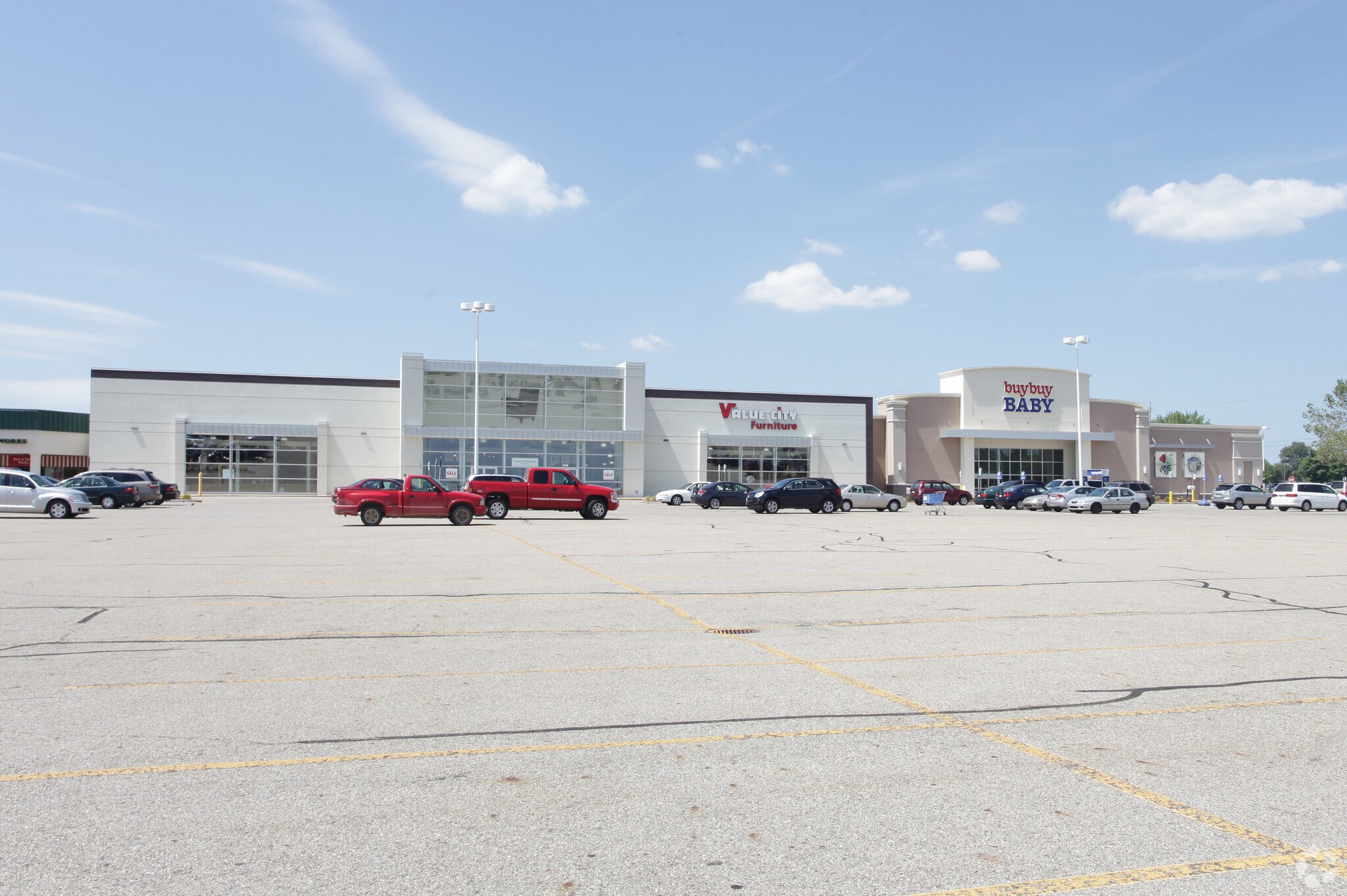 4120-4250 28th St SE, Kentwood, MI à louer Photo de l’immeuble– Image 1 sur 3
