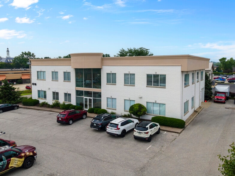 1016 3rd Ave SW, Carmel, IN à louer - Photo de l’immeuble – Image 3 sur 9