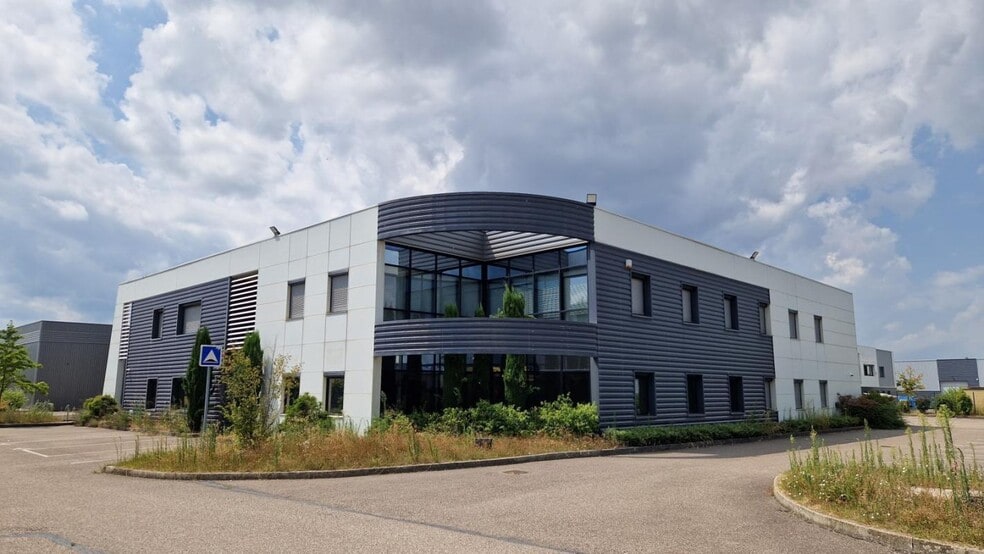 420-422 Rue De La Dombes, Miribel à louer - Photo de l’immeuble – Image 1 sur 23