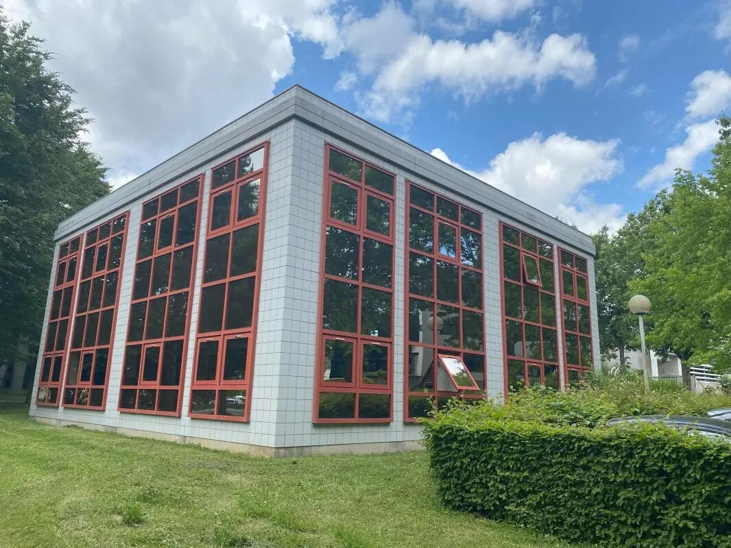 Bureau dans Saint-Grégoire à louer Photo de l’immeuble– Image 1 sur 10