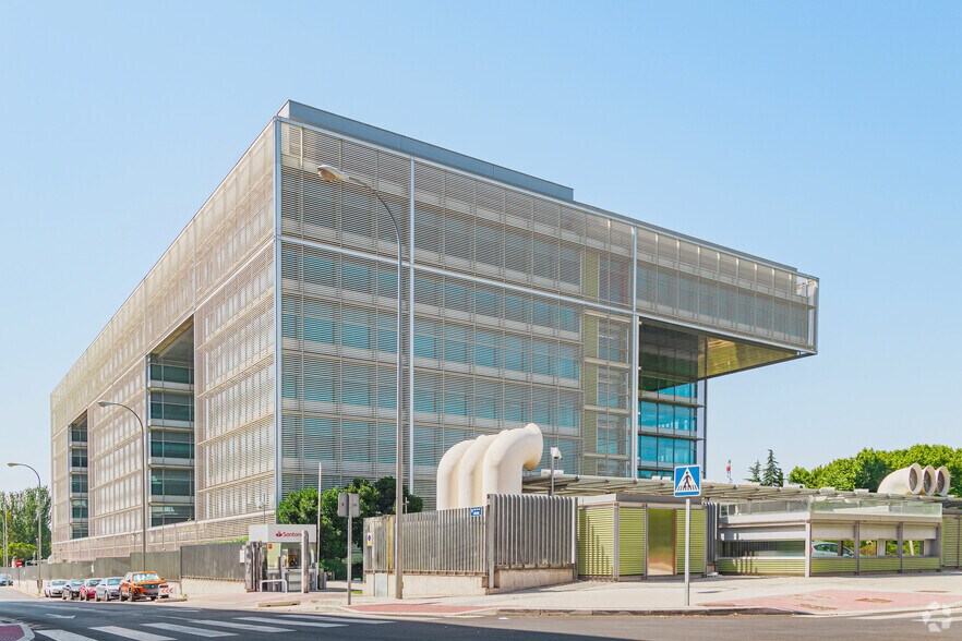 Calle de las Abelias, 1, Madrid, Madrid à louer - Photo de l’immeuble – Image 3 sur 6