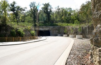 Plus de détails pour 300 Space Center Cir, Lee's Summit, MO - Industriel/Logistique à louer