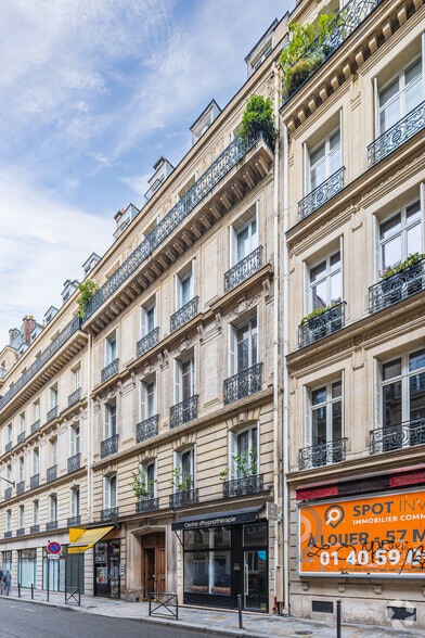 57 Rue De Miromesnil, Paris à louer - Photo de l’immeuble – Image 3 sur 3