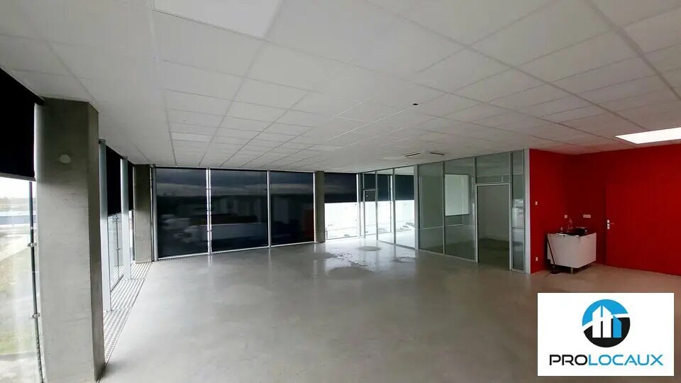 Bureau dans Amiens à louer - Photo de l’immeuble – Image 3 sur 7