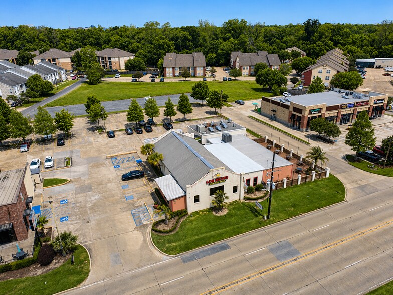 1072 W Lee Dr, Baton Rouge, LA à louer - Photo de l’immeuble – Image 3 sur 38