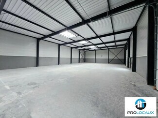 Plus de détails pour Local d'activités à louer