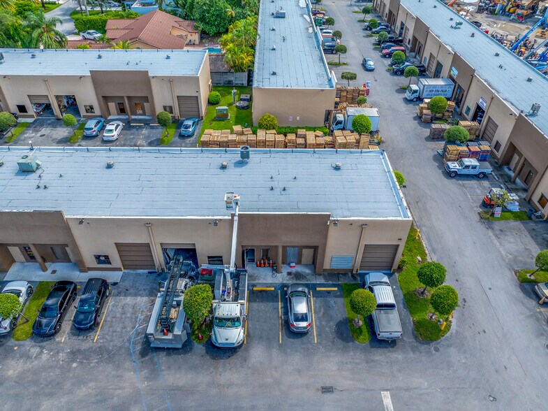 FLEX WH PORTFOLIO portefeuille de 4 biens à vendre sur LoopNet.fr - Photo de l’immeuble – Image 2 sur 6