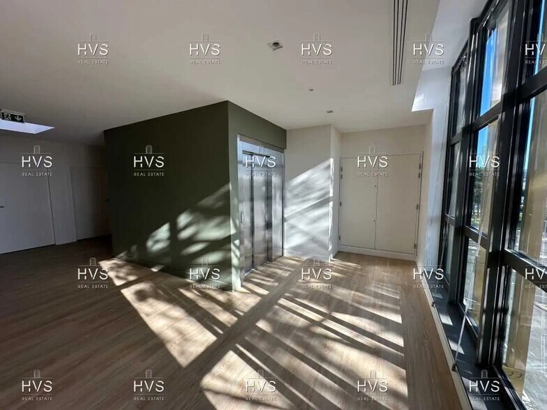 Bureau dans Aix-en-Provence à louer - Photo intérieure – Image 2 sur 17