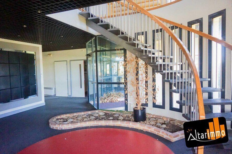 Bureau dans Châteaudun à vendre - Photo de l’immeuble – Image 2 sur 5