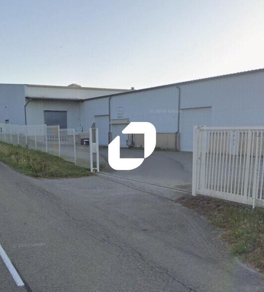 420 Route De Bougé, Sonnay à louer - Photo de l’immeuble – Image 1 sur 7