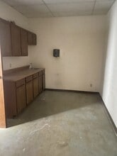 614-626 N Britain Rd, Irving, TX à louer Photo de l’immeuble– Image 2 sur 6