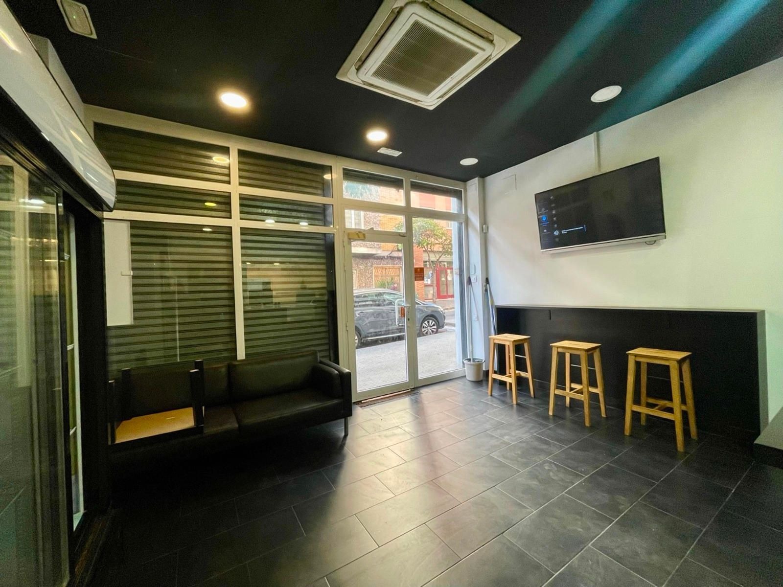 Local commercial dans Sant Boi de Llobregat, Barcelona à louer Photo intérieure– Image 1 sur 13